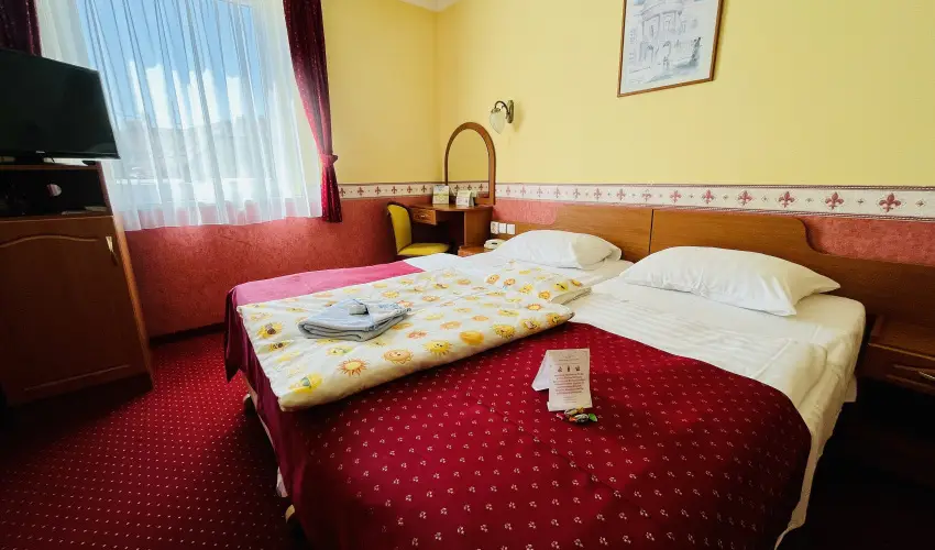 Hotel Korona Wellness, Rendezvny & Borhotel Eger Eger - Oktber 23. (min. 3 j)