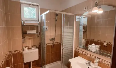 Hotel Korona Wellness, Rendezvny & Borhotel Eger Eger