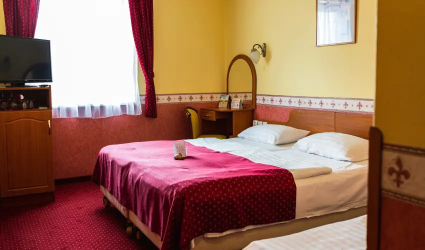 Hotel Korona Wellness, Rendezvny & Borhotel Eger Eger - Oktber 23. (min. 3 j)