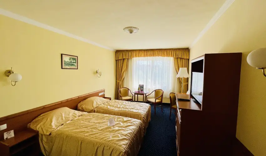 Hotel Korona Wellness, Rendezvny & Borhotel Eger Eger - Oktber 23. (min. 3 j)