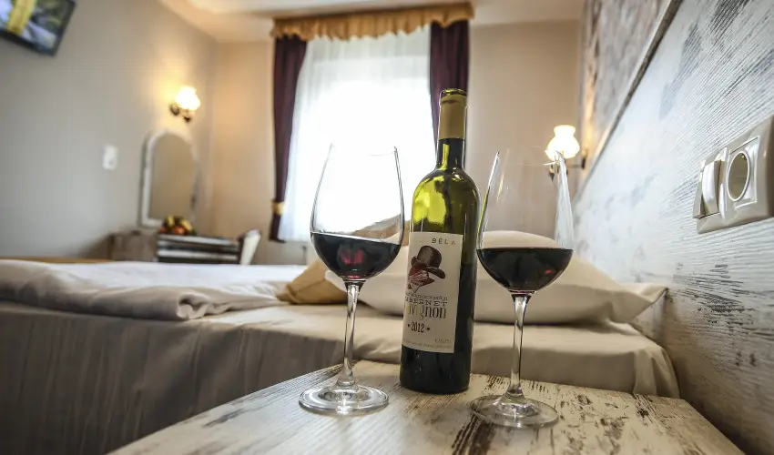 Hotel Korona Wellness, Rendezvny & Borhotel Eger Eger - Oktber 23. (min. 3 j)