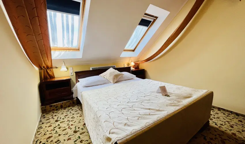 Hotel Korona Wellness, Rendezvny & Borhotel Eger Eger - Oktber 23. (min. 3 j)