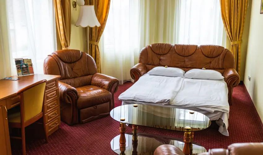 Hotel Korona Wellness, Rendezvny & Borhotel Eger Eger - Oktber 23. (min. 3 j)