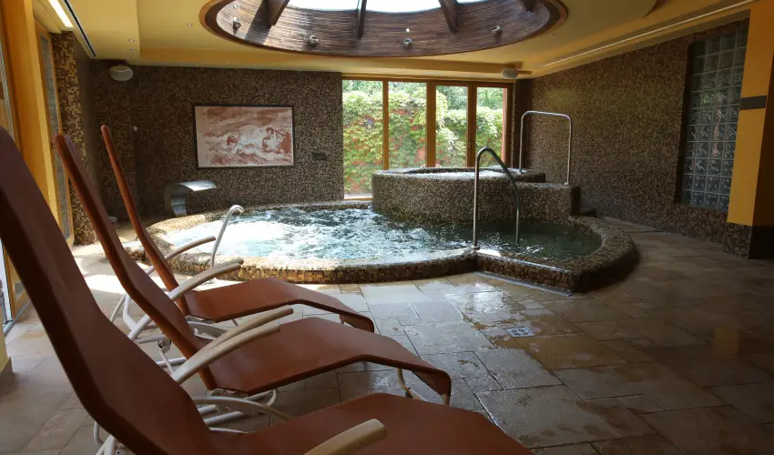 Hotel Laroba Alsrs - Oktber 23. (min. 2 j)