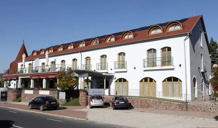 Hotel Laroba Alsrs - Oktber 23. (min. 2 j)