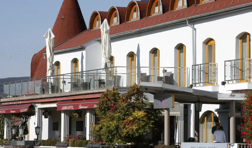 Hotel Laroba Alsrs - Oktber 23. (min. 2 j)