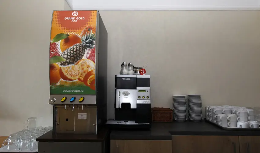 Hotel Laroba Alsrs - Oktber 23. (min. 2 j)