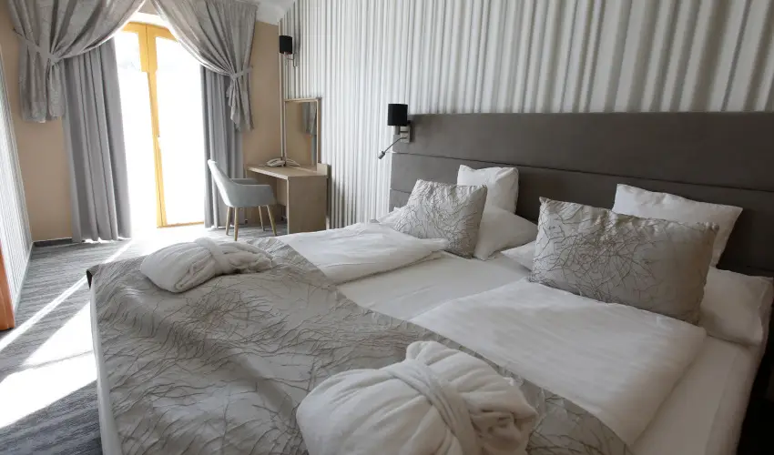 Hotel Laroba Alsrs - Oktber 23. (min. 2 j)