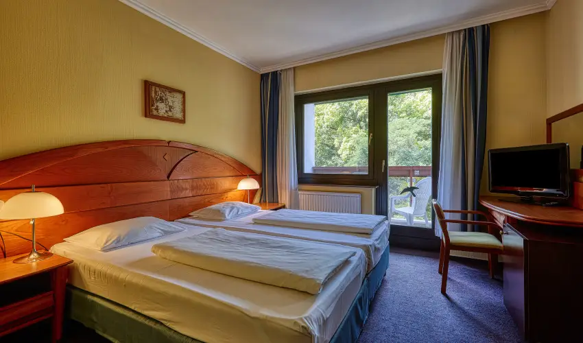 Hotel Lvr Sopron - Oktber 23.  (min. 2 j)