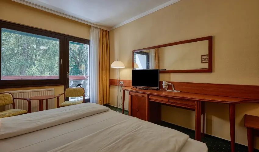 Hotel Lvr Sopron - Oktber 23.  (min. 2 j)
