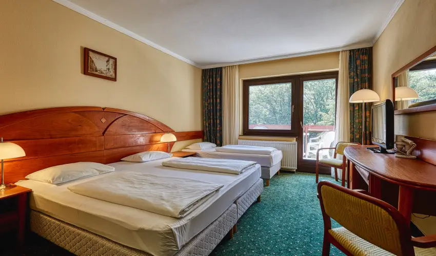 Hotel Lvr Sopron - Oktber 23.  (min. 2 j)