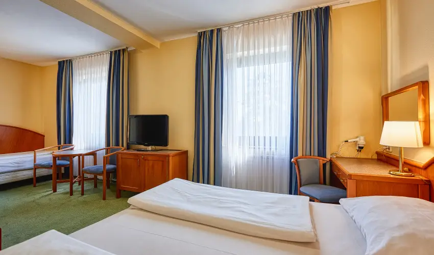 Hotel Lvr Sopron - Oktber 23.  (min. 2 j)