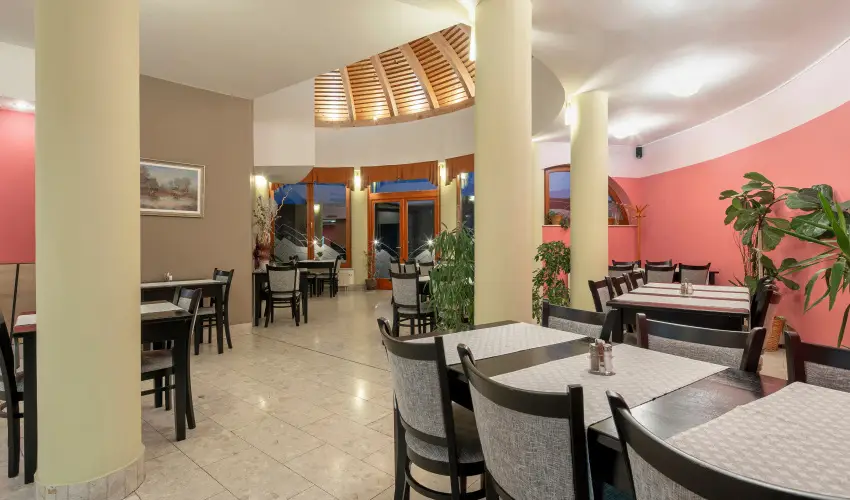 Sndor Hotel Pcs - Oktber 23. 