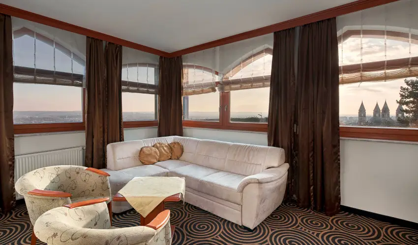 Sndor Hotel Pcs - Oktber 23. 