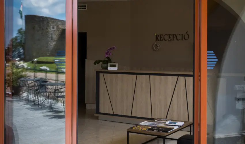 Sndor Hotel Pcs - Oktber 23. 