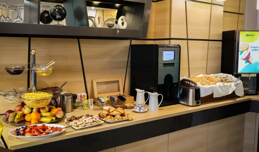 Sndor Hotel Pcs - Oktber 23. 