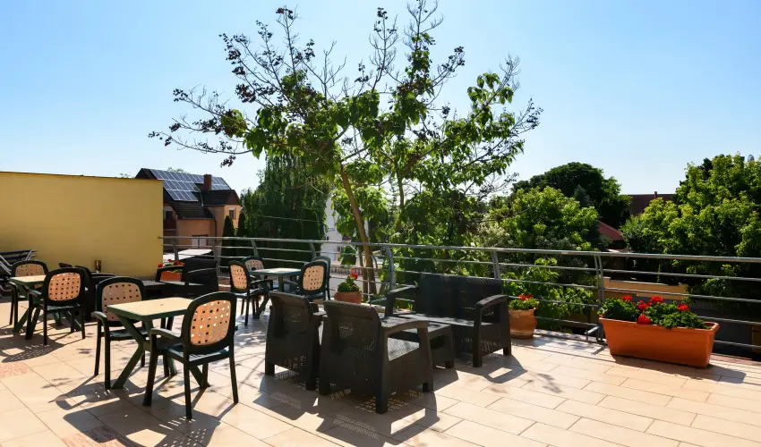 Hotel Ngy vszak Hajdszoboszl - Oktber 23. (min. 2 j)