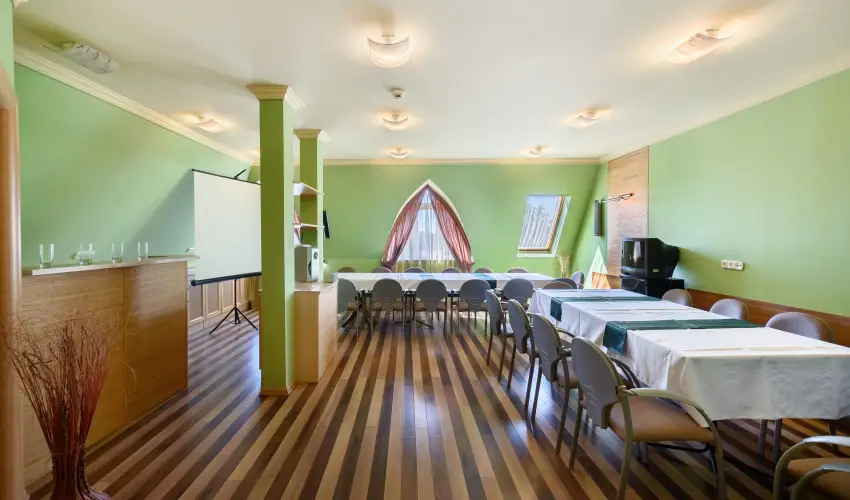 Hotel Ngy vszak Hajdszoboszl - Oktber 23. (min. 2 j)