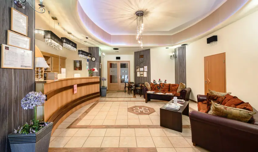 Hotel Ngy vszak Hajdszoboszl - Oktber 23. (min. 2 j)