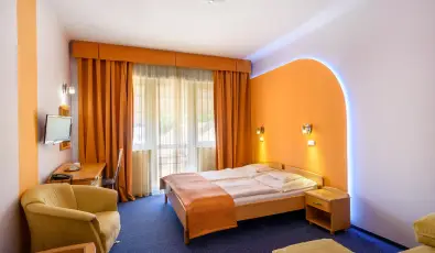 Hotel Ngy vszak Hajdszoboszl