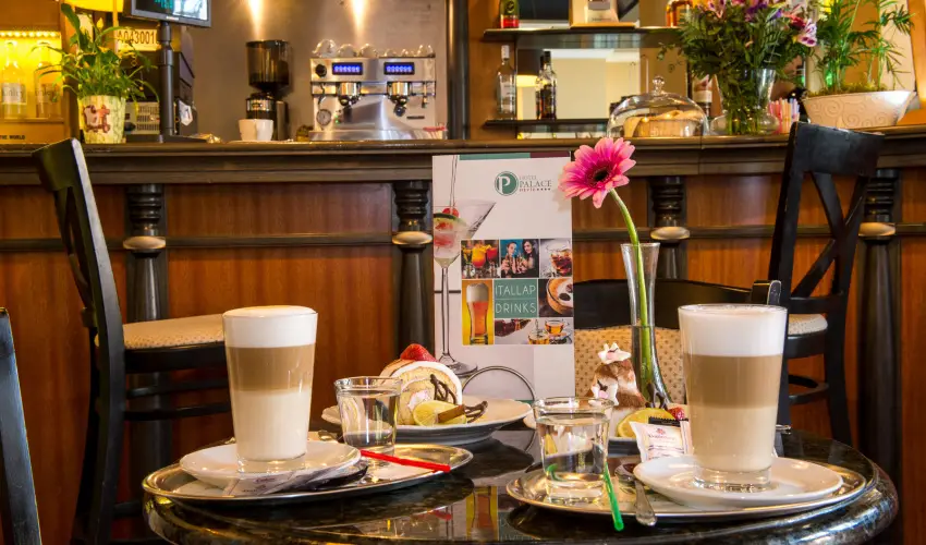 Palace Hotel  Hvz - Oktber 23. - teljes elrefizetssel