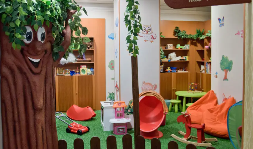 Palace Hotel  Hvz - Oktber 23. - teljes elrefizetssel