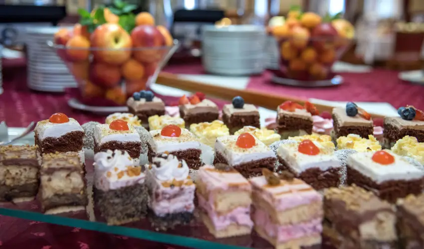 Palace Hotel  Hvz - Oktber 23. - teljes elrefizetssel