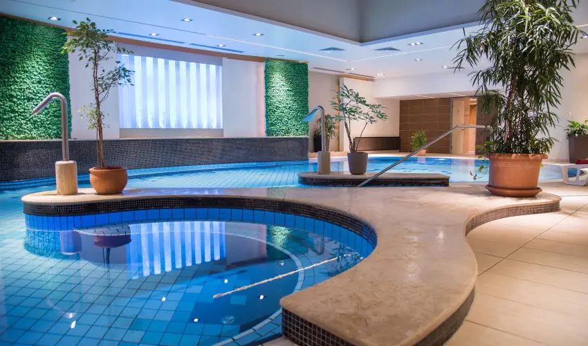 Palace Hotel  Hvz - Oktber 23. - teljes elrefizetssel