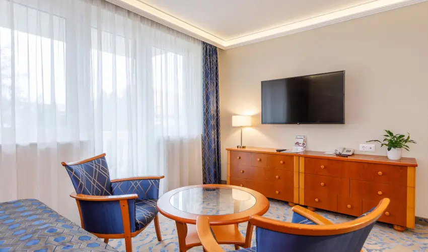 Palace Hotel  Hvz - Oktber 23. - teljes elrefizetssel