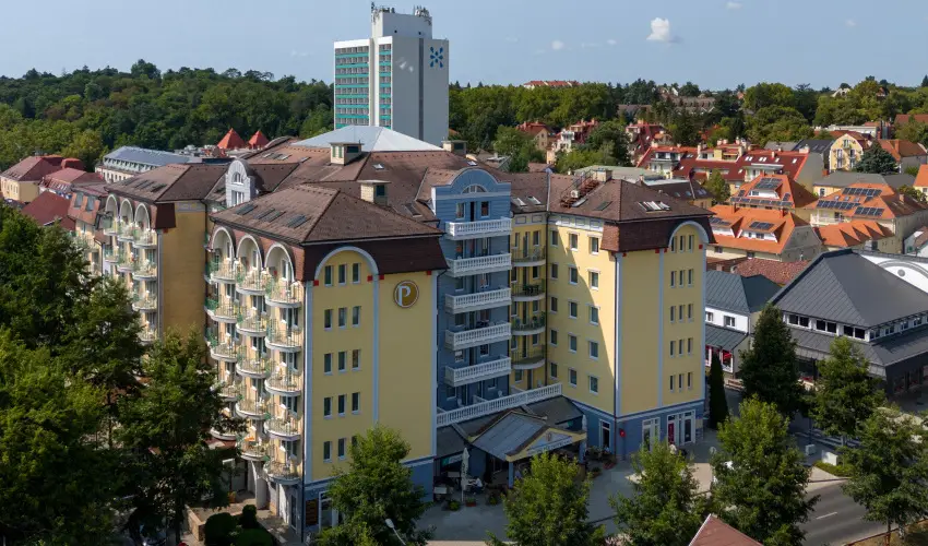 Palace Hotel  Hvz - Oktber 23. - teljes elrefizetssel