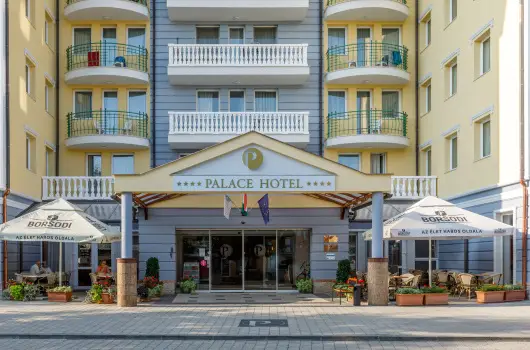 Palace Hotel - Okt�ber 23. - teljes el�refizet�ssel