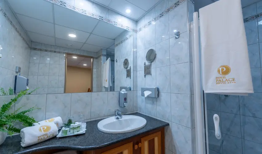 Palace Hotel  H�v�z - Okt�ber 23. 