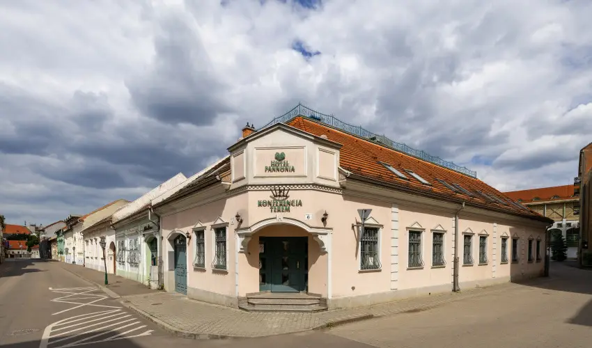 Hotel Pannonia Miskolc - Okt�ber 23.