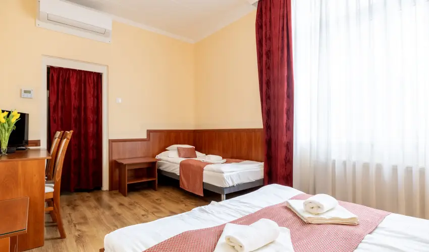 Hotel Pannonia Miskolc - Okt�ber 23.