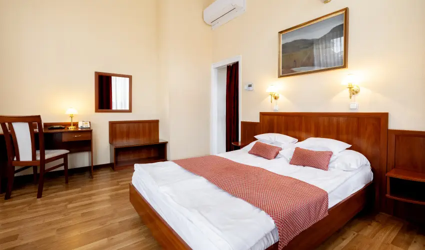 Hotel Pannonia Miskolc - Okt�ber 23.