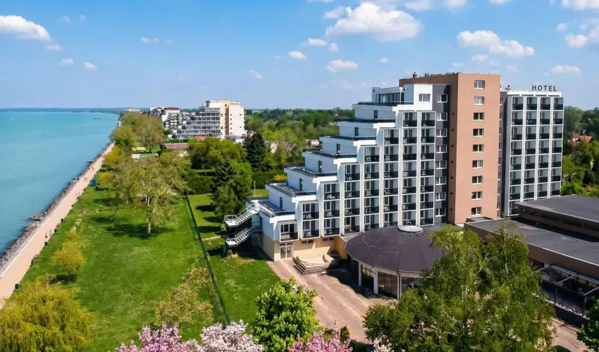 Pr�mium Hotel Panor�ma Si�fok - Wellness Forradalom (min. 2 �j)