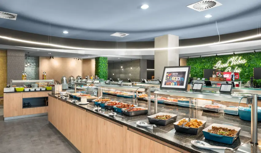 Park Inn by Radisson S�rv�r Resort & Spa S�rv�r - Okt�ber 23. (min. 3 �j)