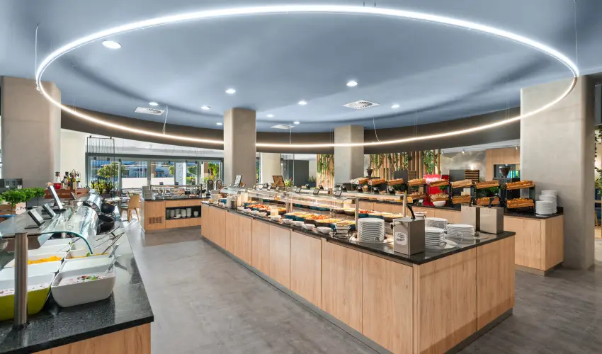 Park Inn by Radisson S�rv�r Resort & Spa S�rv�r - Okt�ber 23. (min. 3 �j)