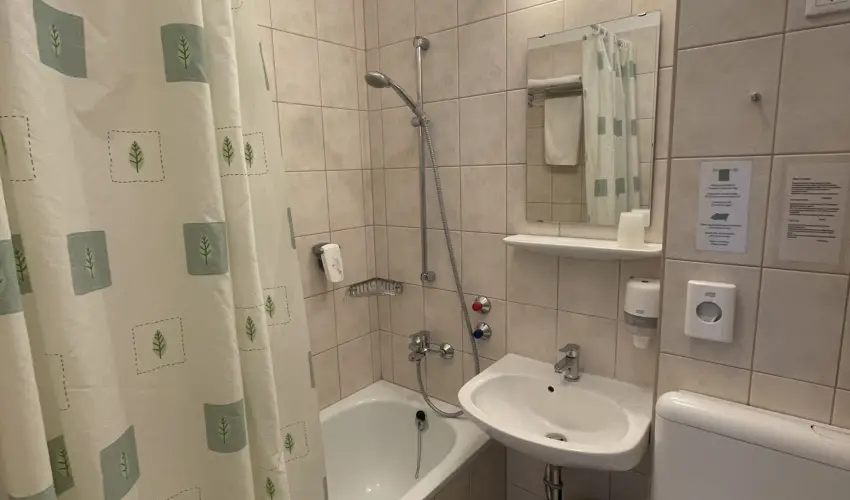 Hotel Sz�palma Porva-Sz�palmapuszta - Okt�ber 23.