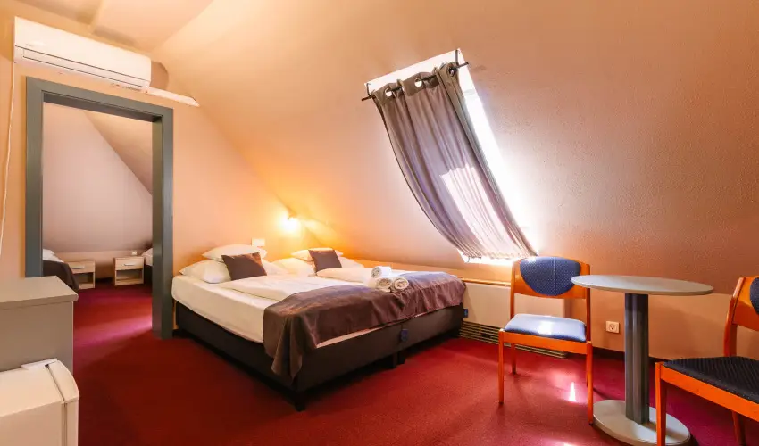 Hotel Unicornis Eger - Okt�ber 23.