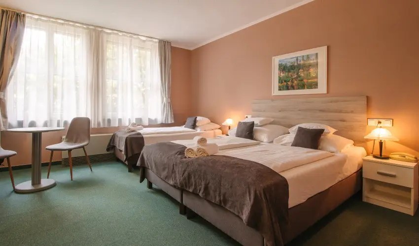 Hotel Unicornis Eger - Okt�ber 23.