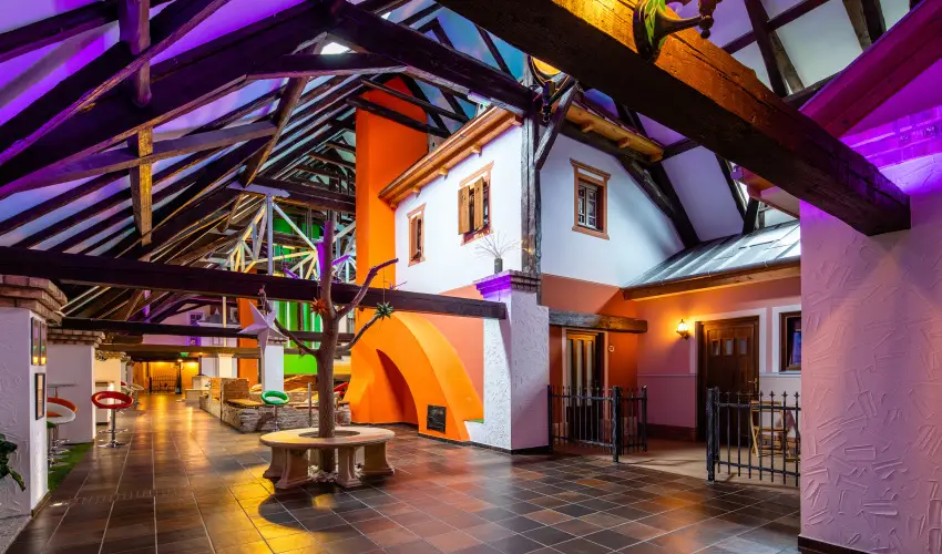 Hotel Vécsecity Hernádvécse - Október 23.