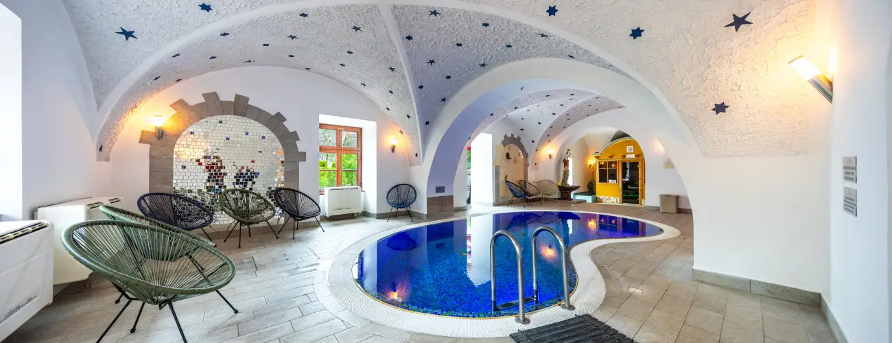 Hotel Vcsecity Herndvcse - Oktber 23. (min. 2 j)