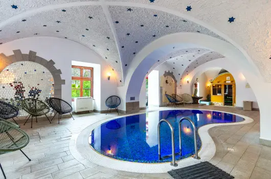 Hotel Vcsecity - Oktber 23. (min. 2 j)