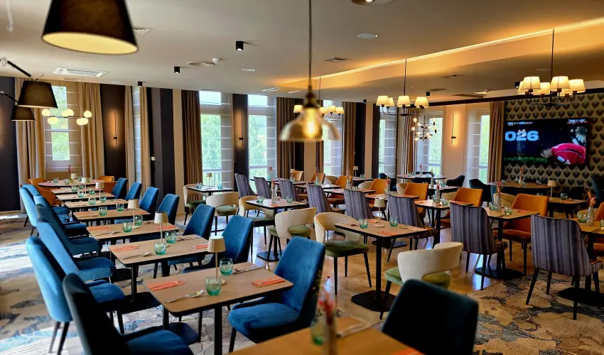Hotel V�csecity Hern�dv�cse - Okt�ber 23. (min. 2 �j)