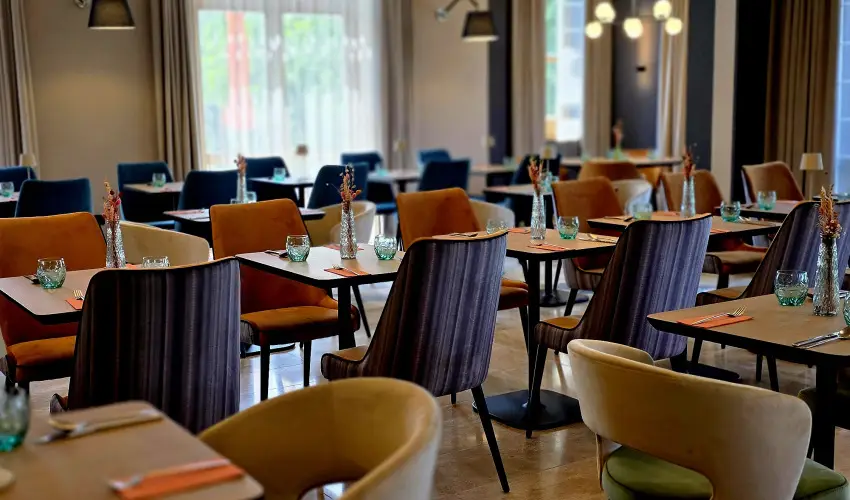 Hotel V�csecity Hern�dv�cse - Okt�ber 23. (min. 2 �j)