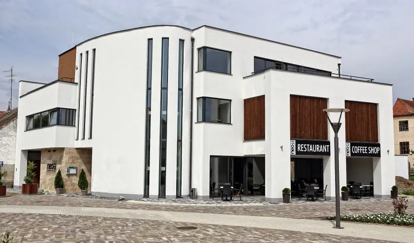 Hotel Viktria Srvr - Oktber 23. (min. 2 j)