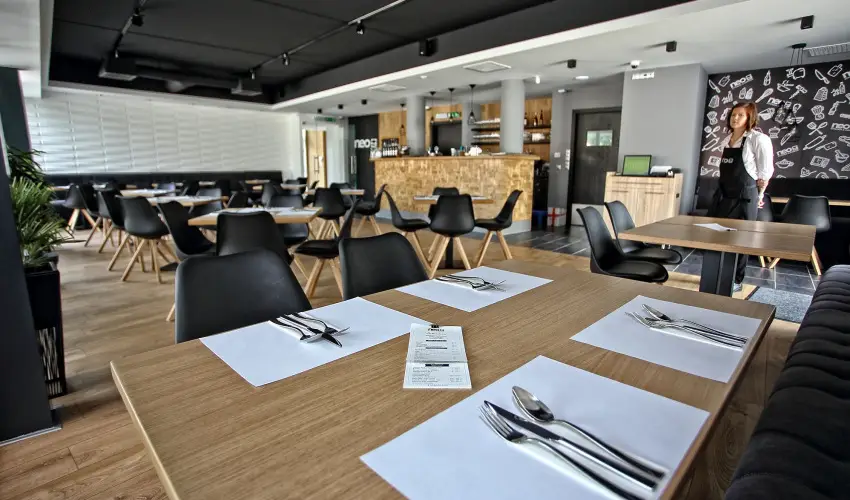 Hotel Viktria Srvr - Oktber 23. (min. 2 j)