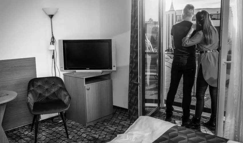 Hotel Vikt�ria S�rv�r - Okt�ber 23. (min. 2 �j)