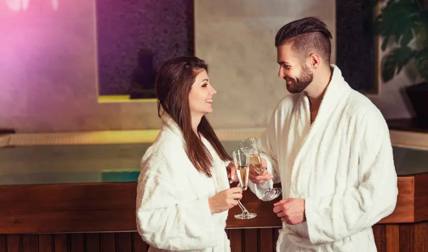 Hotel Viktria Srvr - Oktber 23. (min. 2 j)